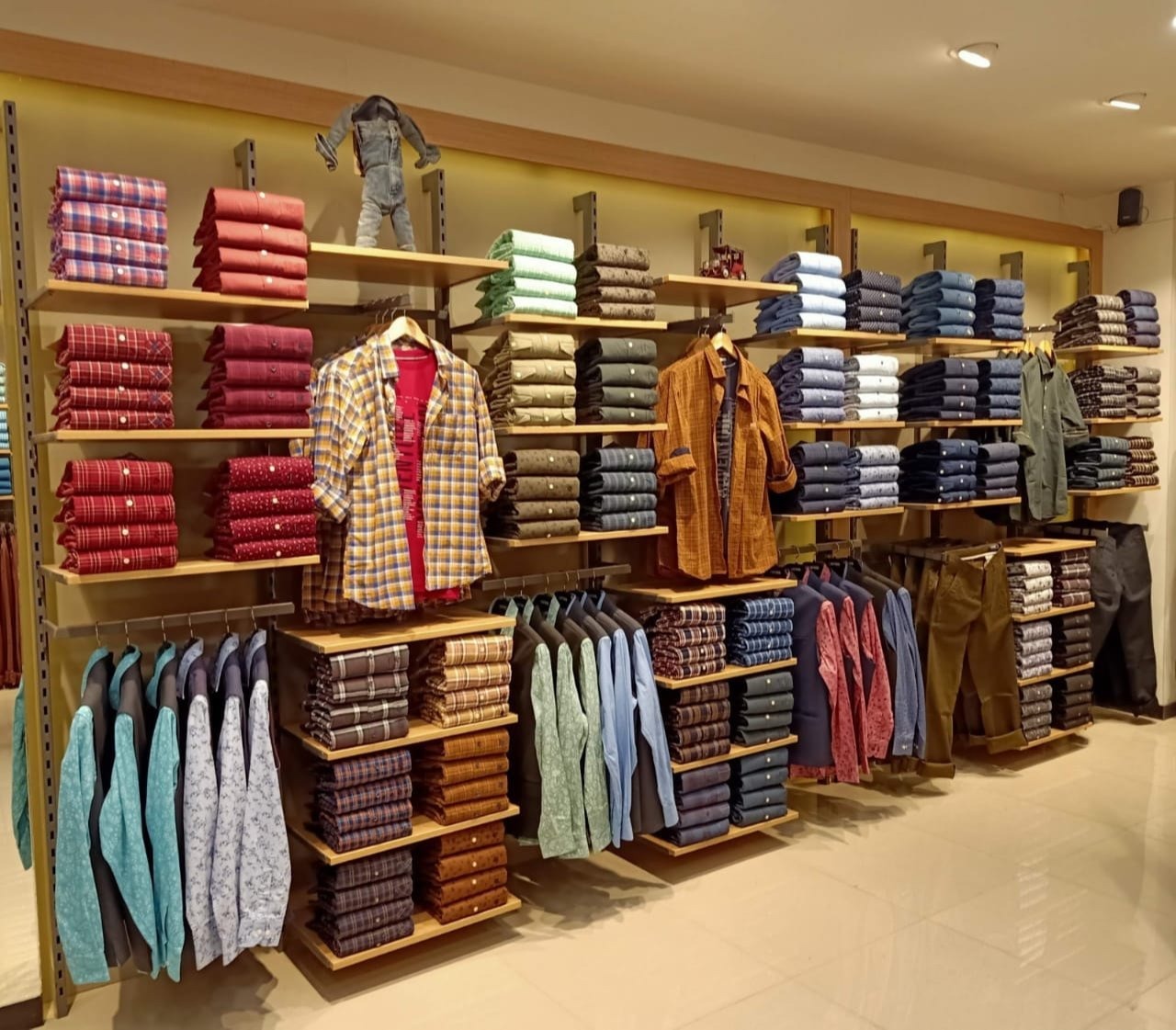 Garment showroom steel rack